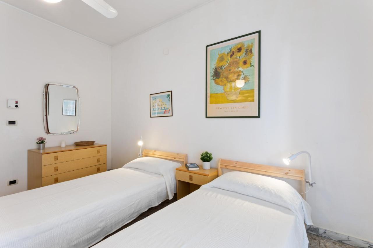 Aci Castello Seaview Apartment With Parking Bagian luar foto