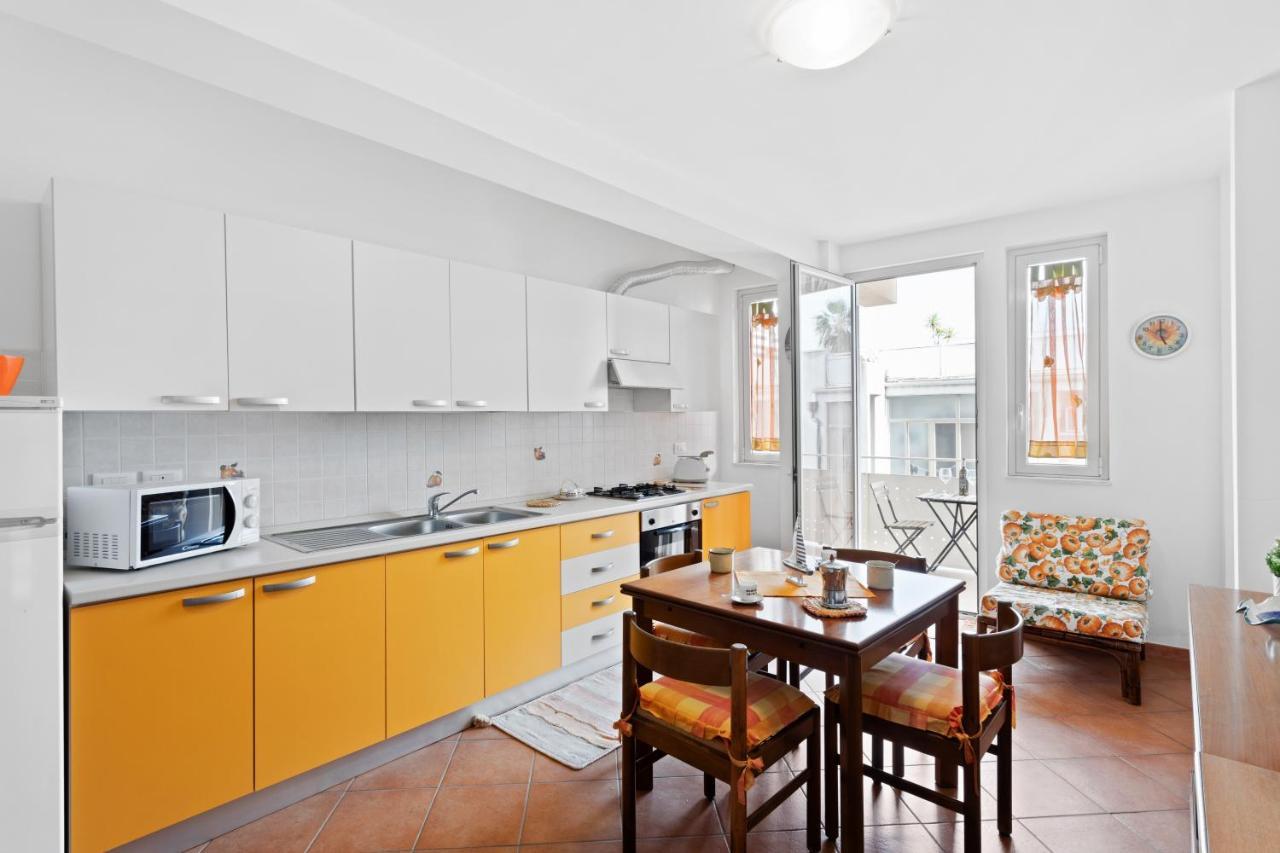 Aci Castello Seaview Apartment With Parking Bagian luar foto