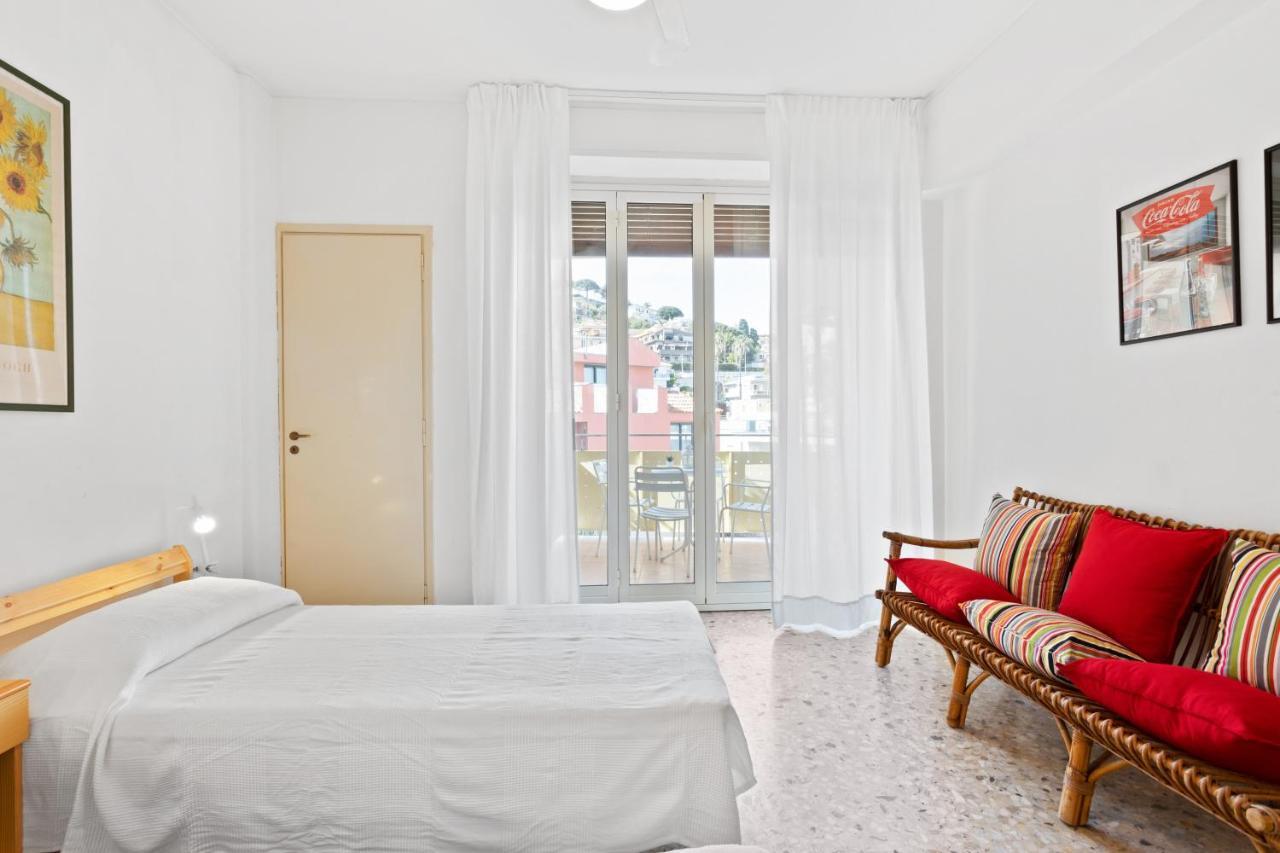 Aci Castello Seaview Apartment With Parking Bagian luar foto