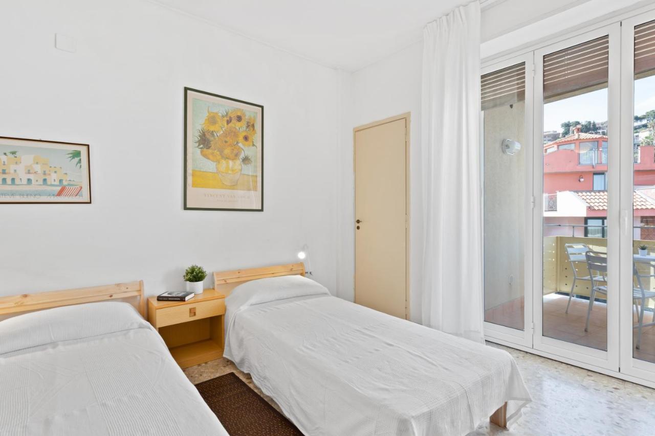 Aci Castello Seaview Apartment With Parking Bagian luar foto