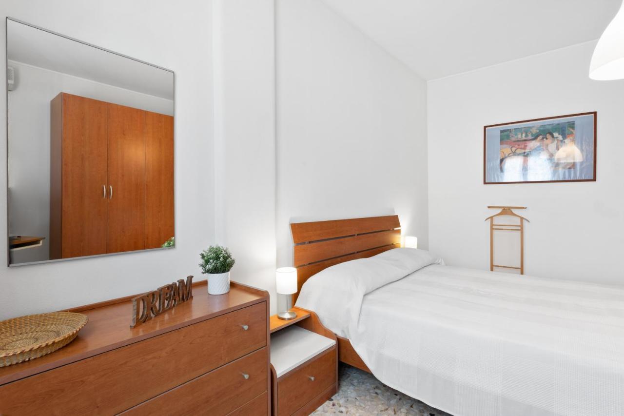 Aci Castello Seaview Apartment With Parking Bagian luar foto