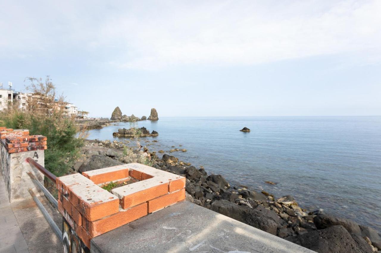 Aci Castello Seaview Apartment With Parking Bagian luar foto