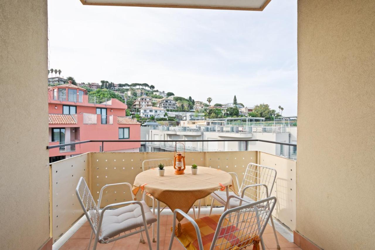 Aci Castello Seaview Apartment With Parking Bagian luar foto